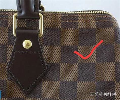 lv logo真假|2022最全LV包包真假对比和鉴定图，13处细节教你快速分辨自己 .